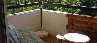 Apartment in quiet residence near Spain and the ocean 