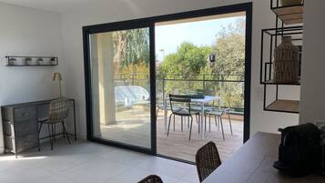 Superior Apartment | Living area | Smart TV