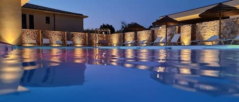 Outdoor pool, pool loungers