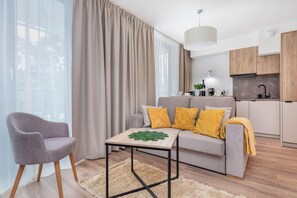 TV - Jantaris A10 Mielno | Studio by the Beach | A/C | Balcony (Mielno)