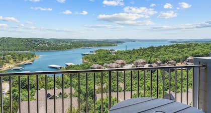 Lake View Retreat Near SDC with Free Tickets, Community Outdoor Pool & Upgraded Kitchen