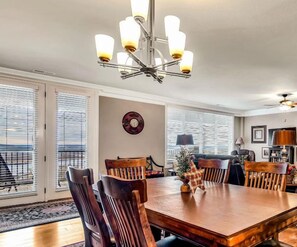 Dining - Lake View Retreat Near SDC with Free Tickets, Community Outdoor Pool & Upgraded Kitchen (Branson)