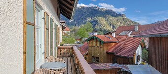 Idyllic vacation home with garden directly in Oberammergau