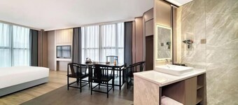 Four Seasons Qingteng Hotel (Outlet Airport)