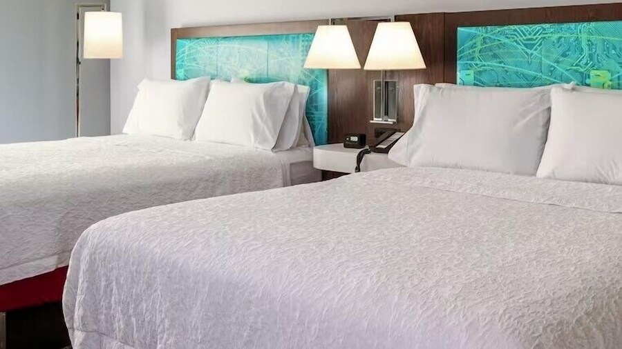 ハンプトン イン & スイーツ チコ