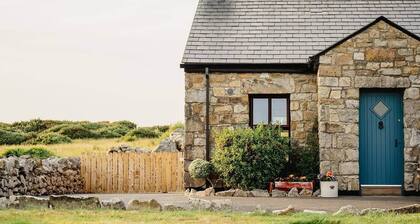 The Rock, Creevy Cottages