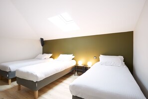 6 chambres, fer et planche à repasser, lit parapluie, Wi-Fi gratuit