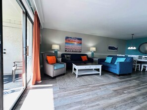 テレビ、書斎 / ワークスペース