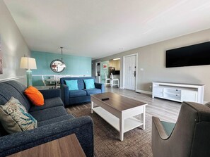 テレビ、書斎 / ワークスペース