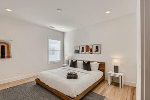 4 bedrooms, desk, iron/ironing board, WiFi