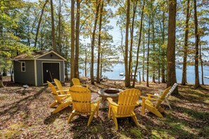 Terrace/patio - Relax, Play w/ Lake Days & Fire Pit Nights (Swanton)