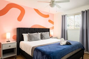 5 bedrooms, desk, iron/ironing board, travel cot