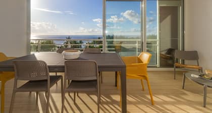 Cap Noir - apt with magnificent sea view - Downtown Saint-Gilles-Les-Bains