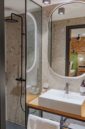Studio - Basement | Bathroom