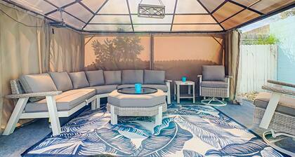 Pool, Jacuzzi, Cabana Oh My!! Welcome to Paradise