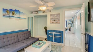 Living area - Pool, Jacuzzi, Cabana Oh My!! Welcome to Paradise (Orlando)