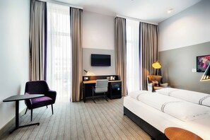 Superior Double Room | Soundproofing, iron/ironing board, free WiFi - Premier Inn Wolfsburg City Centre (Wolfsburg)