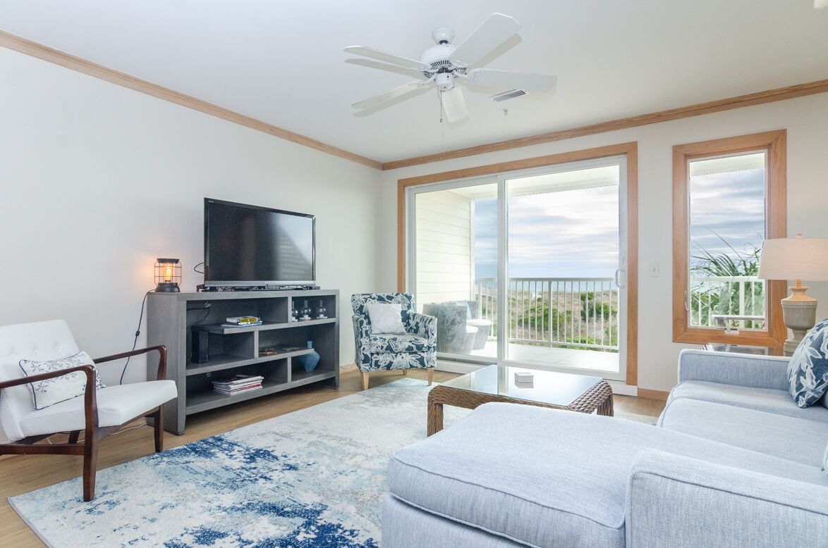 Upgraded Oceanfront 3BR Condo in WrightsvilleDunes