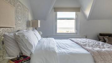 Apartment | 2 bilik tidur, seterika/papan seterika, Wi-fi percuma, cadar katil