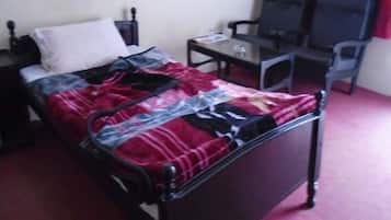 Quarto casal standard | Wi-Fi de cortesia, roupa de cama