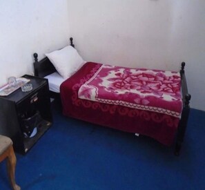 Standard Double Room | Free WiFi, bed sheets - Al-Hamra Hotel (Swat)