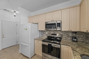Condo, 3 habitaciones | Cocina privada | Refrigerador, horno, cafetera y tetera y tostadora