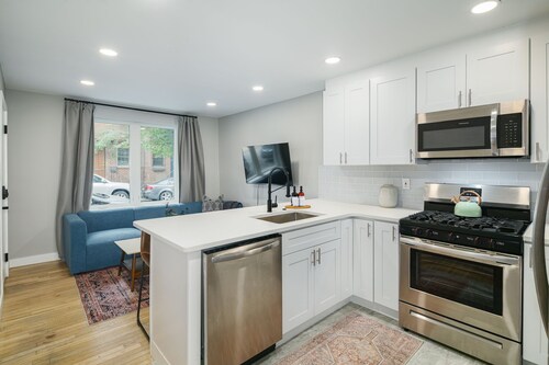 Cozy 2BR in Queen Village – Prime Location!