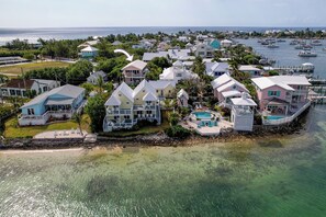 Exterior - Sea Merc: A Charming Haven with Captivating Views in Hope Town (Hope Town)