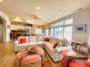 TV, fireplace, offices