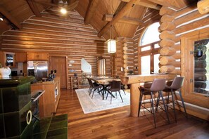 Unclassified image, 5 of 127, button - Vinewood Estate & Adventures (Hillsboro)