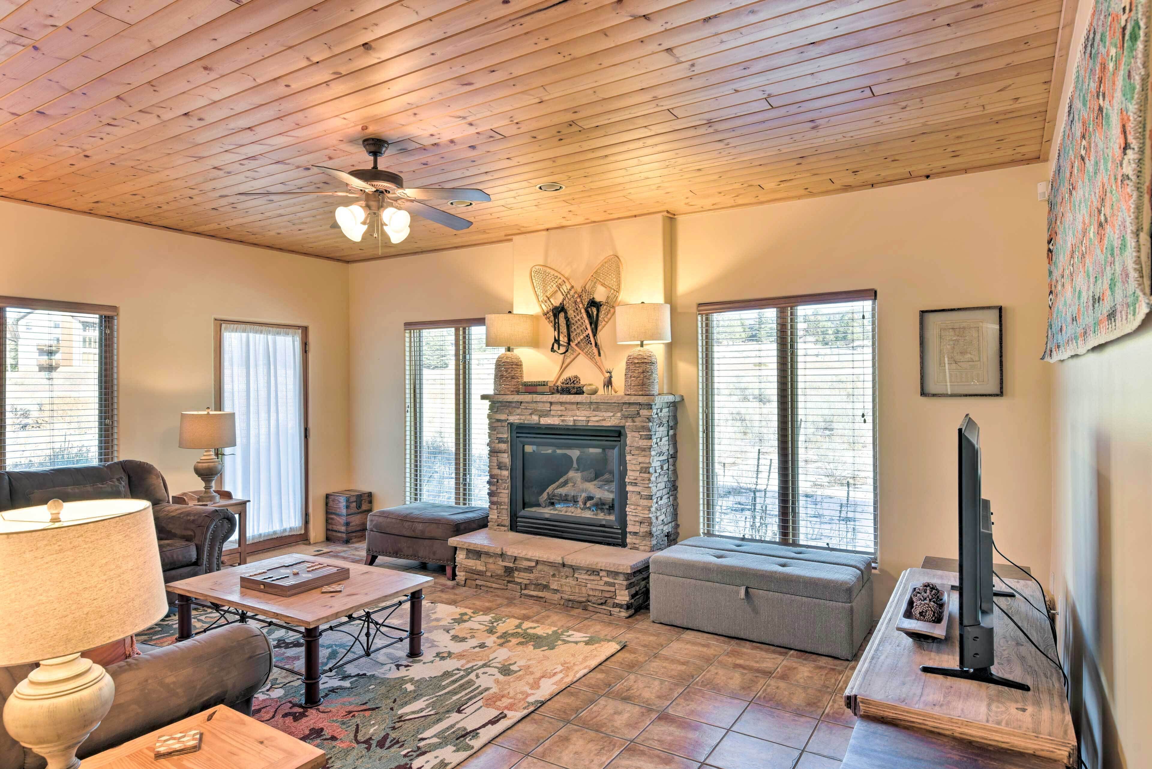 Idyllic Getaway < 1 Mile to Angel Fire Resort