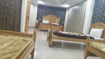 Standard Quadruple Room | Free WiFi, bed sheets