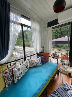 Family Mobile Home | Living area