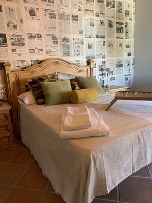 2 bedrooms, free WiFi, bed sheets - Casa Pilatos, charming rural guesthouse (Dilar)