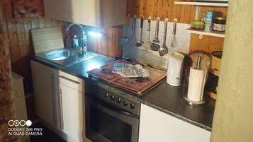 Apartment | Private kitchen | Fridge, microwave, oven, stovetop