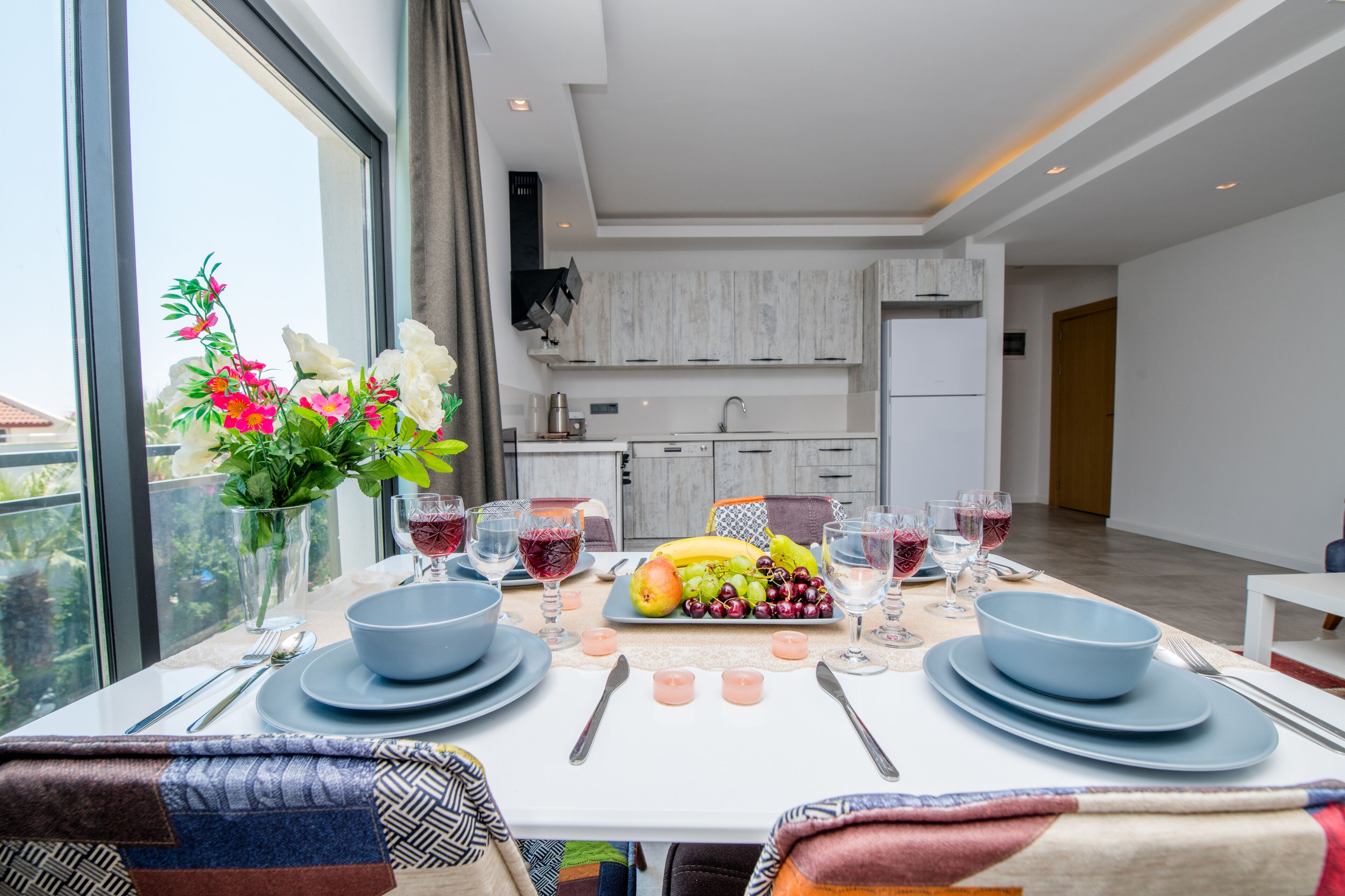 Ruokailu omassa huoneessa