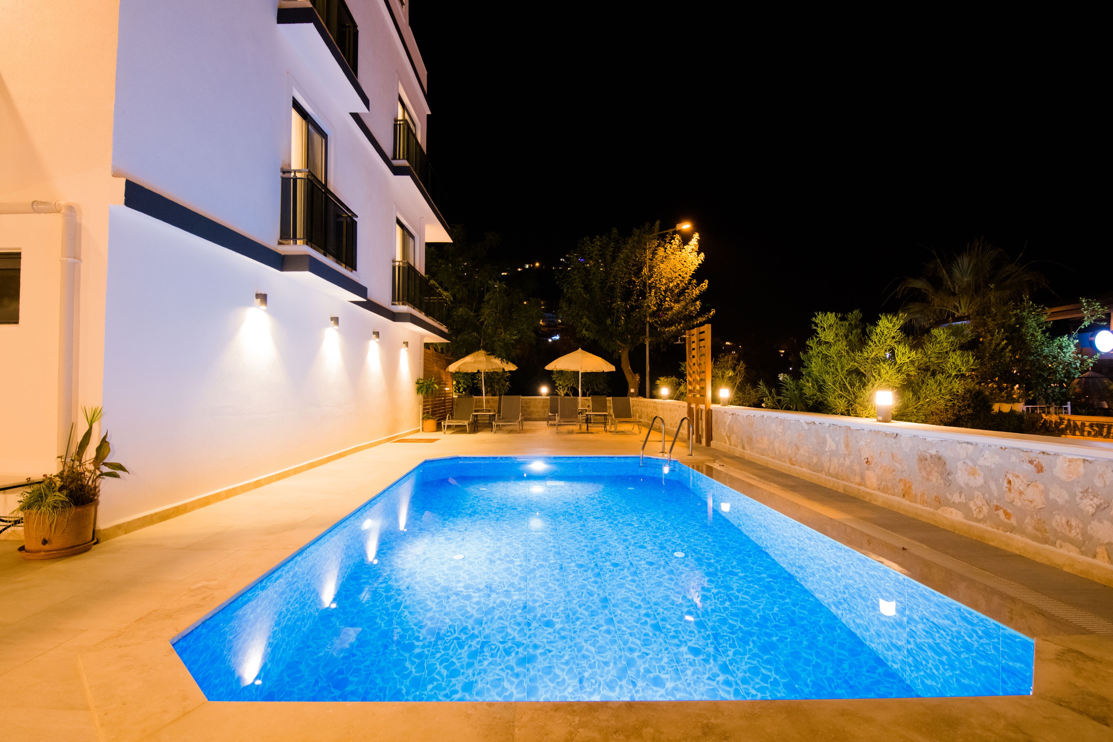 Sesongbasert utendørsbasseng