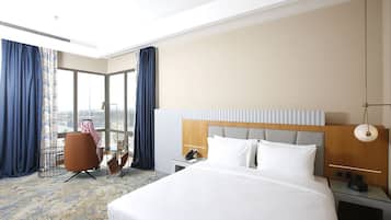 Premium bedding, minibar, free WiFi, bed sheets