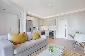 TV, Netflix, streaming services - Modern Sea Point Studio | Beaches + Promenade (Cape Town)