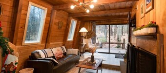 Lake Naomi A-Frame Cabin, Pet Friendly,