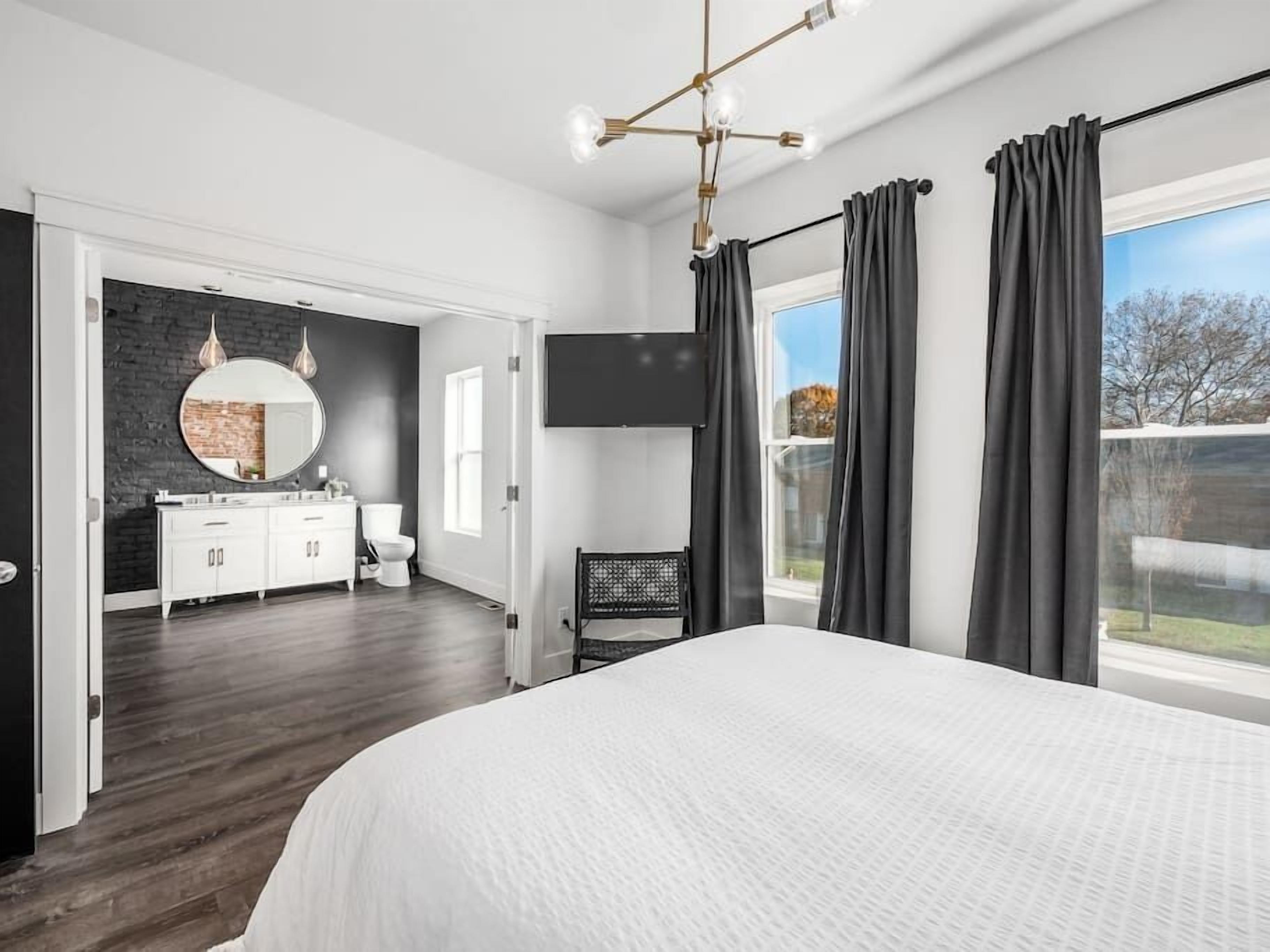 4 bedrooms, iron/ironing board, travel crib, WiFi