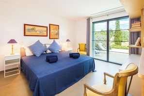 5 bedrooms, iron/ironing board, travel crib, free WiFi