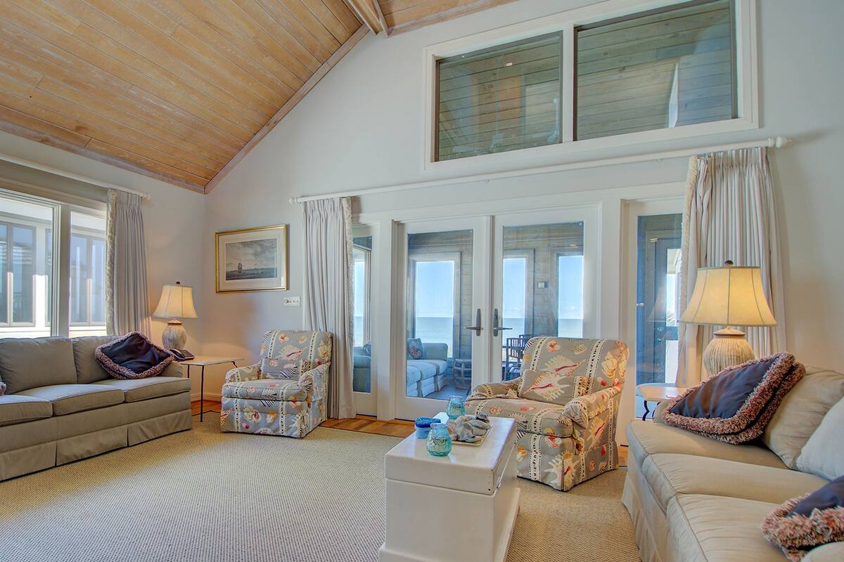 Villa, 4 Bedrooms | Living room