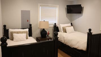 3 bedrooms, free WiFi, bed sheets