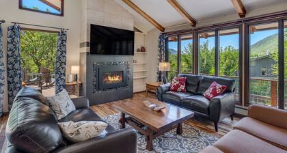 Hot Tub & Fire-Pit on the River with Mountain Views, Minutes to Downtown