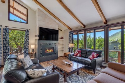Hot Tub & Fire-Pit on the River with Mountain Views, Minutes to Downtown