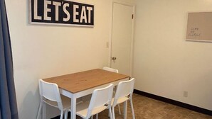 Dining - 2nd floor apartment in 4plex, excellent internet, clean, spacious, private (Idaho Falls)
