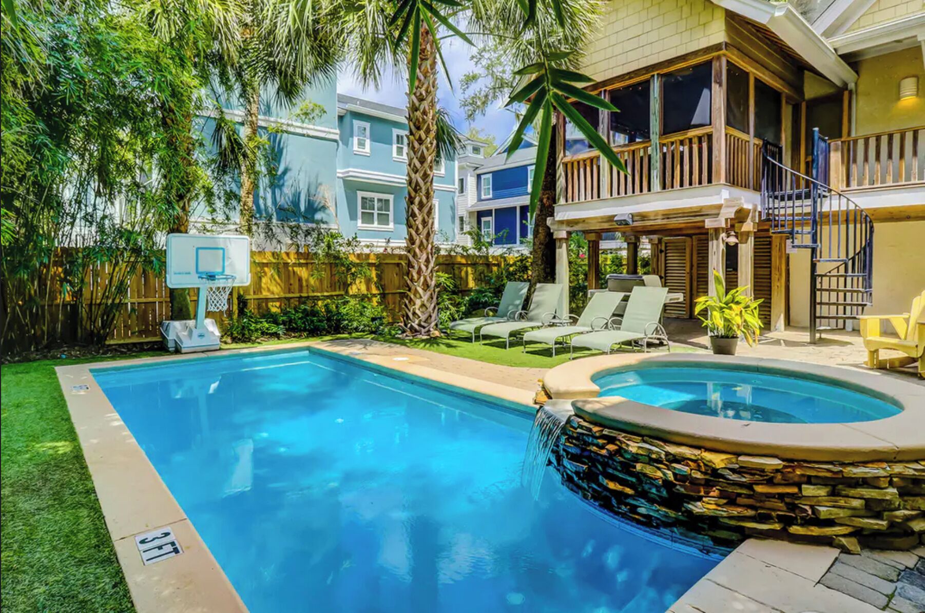 Outdoor pool, a heated pool