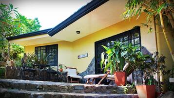 Cabin, Non Smoking, Mountain View | In-room safe, individually decorated, individually furnished, free WiFi