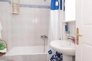 Apartment, 2 Queen Beds | Bathroom | Combined shower/tub, deep soaking tub, hair dryer, towels - Stunning 2-bed Apartment in Kalamata (Kalamata)